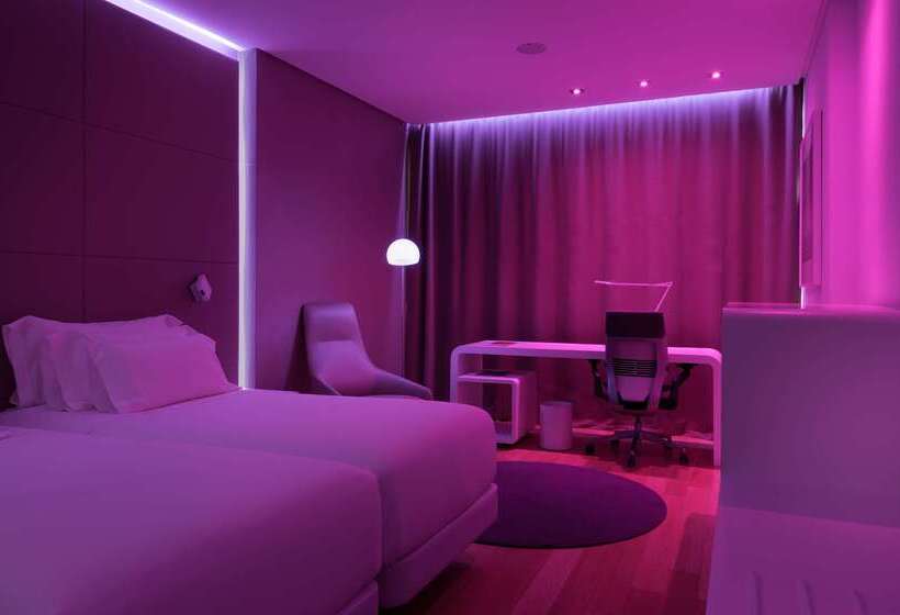 هتل NH Collection Madrid Eurobuilding