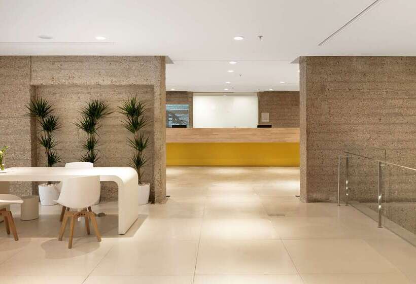 هتل NH Collection Madrid Eurobuilding