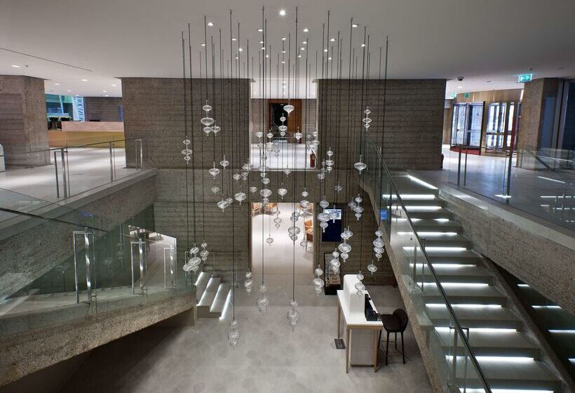 هتل NH Collection Madrid Eurobuilding