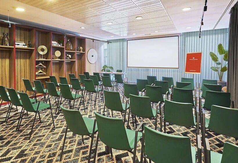 هتل NH Collection Madrid Eurobuilding