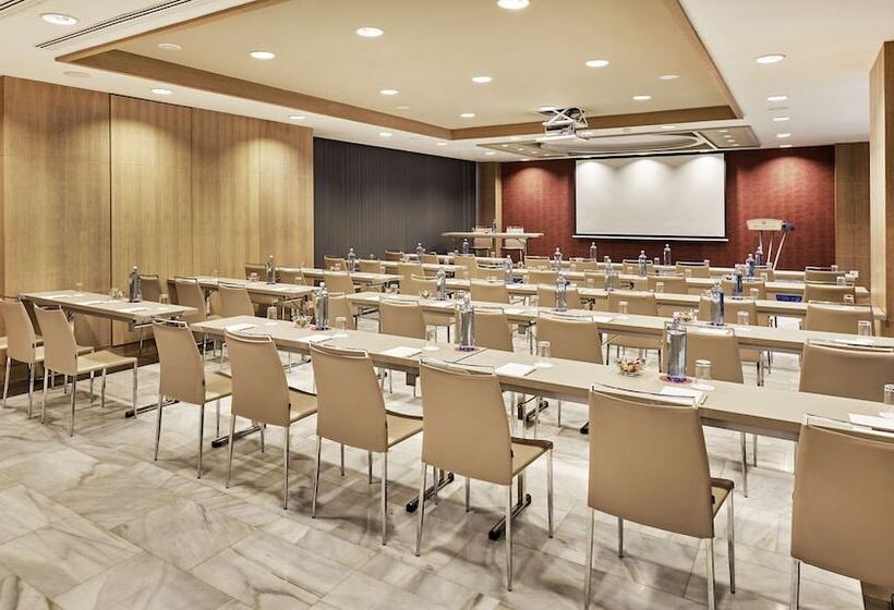 هتل NH Collection Madrid Eurobuilding