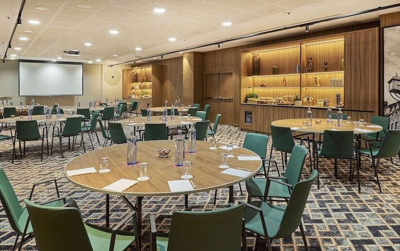 هتل NH Collection Madrid Eurobuilding