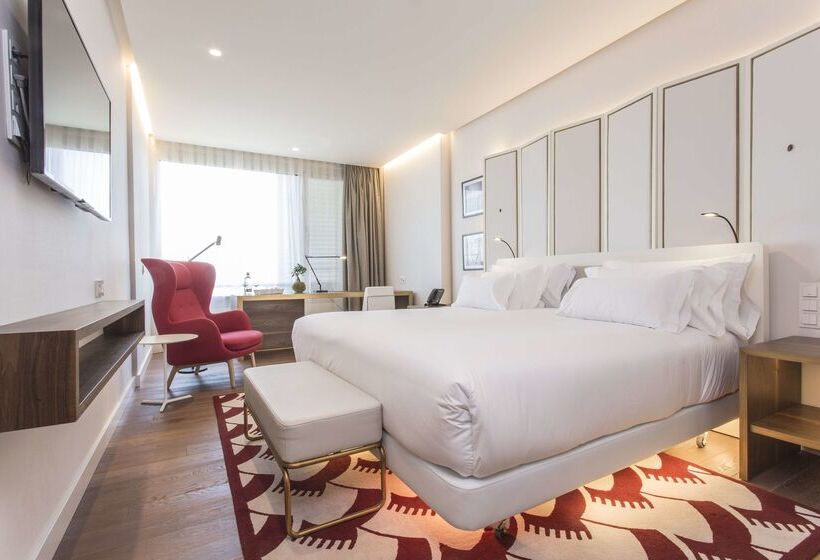 هتل NH Collection Madrid Eurobuilding