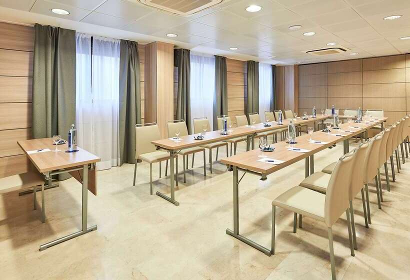 فندق NH Logroño Herencia Rioja