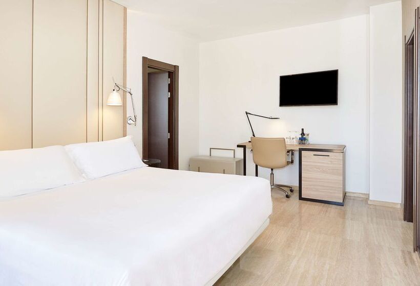 هتل NH Imperial Playa