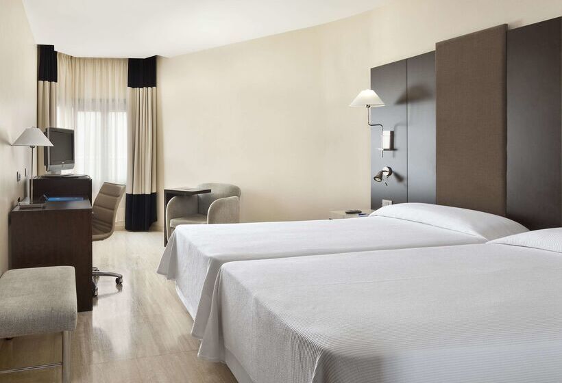 هتل NH Imperial Playa