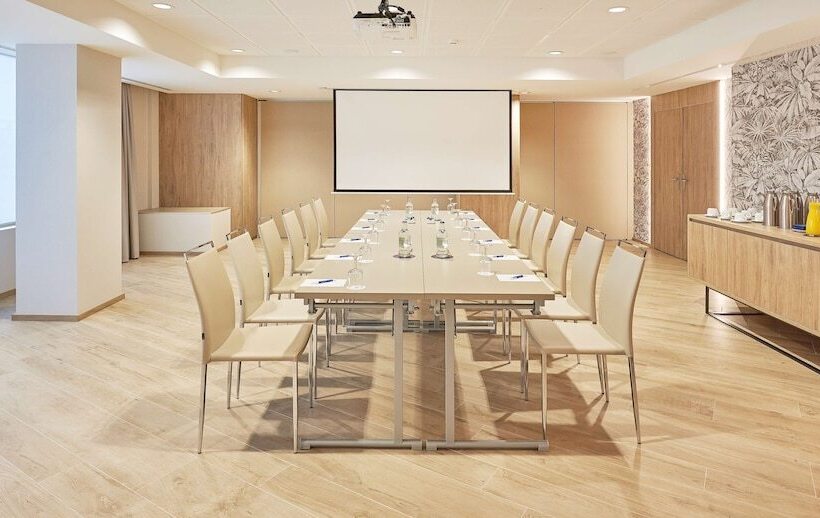 هتل NH Imperial Playa