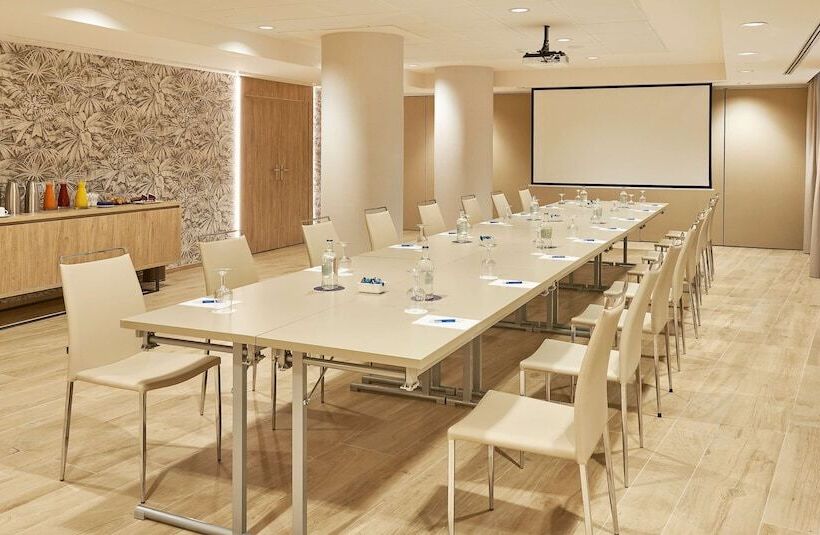 هتل NH Imperial Playa