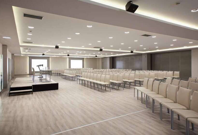 酒店 NH Pamplona Iruña Park