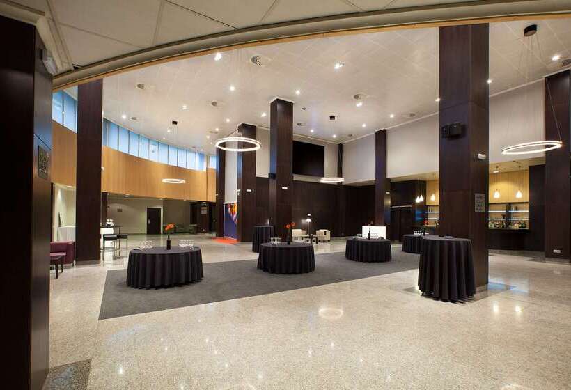 酒店 NH Pamplona Iruña Park