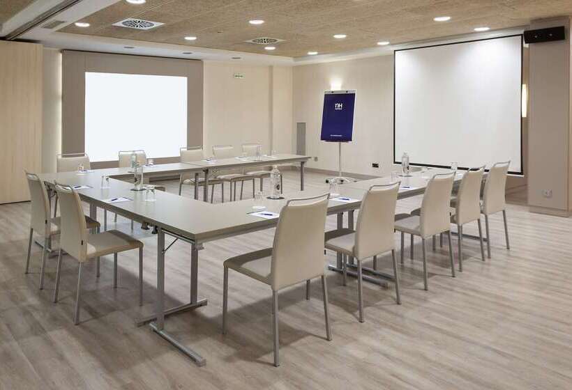 酒店 NH Pamplona Iruña Park