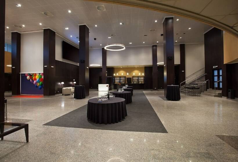 酒店 NH Pamplona Iruña Park