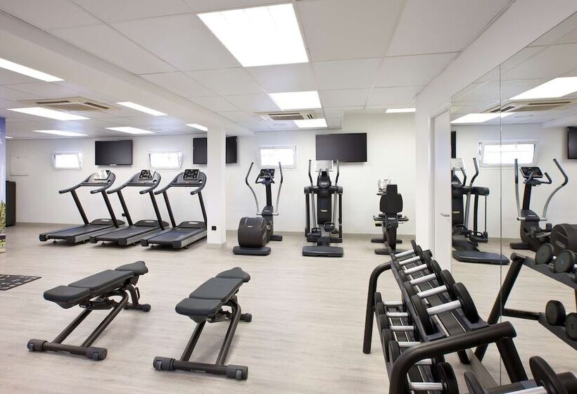 酒店 NH Pamplona Iruña Park