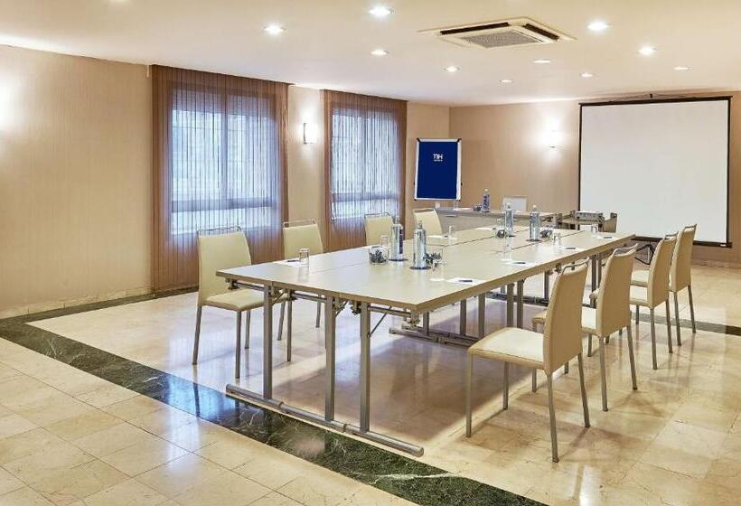 هتل NH Lleida Pirineos