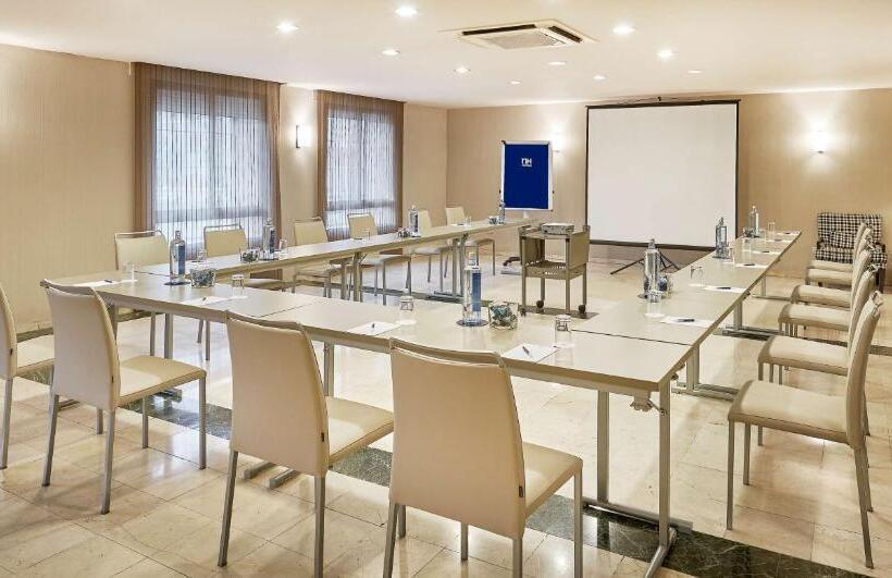 هتل NH Lleida Pirineos