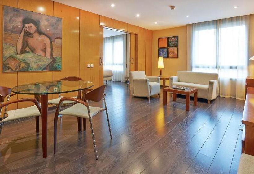 هتل NH Lleida Pirineos