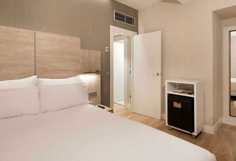 هتل NH Madrid Chamberi