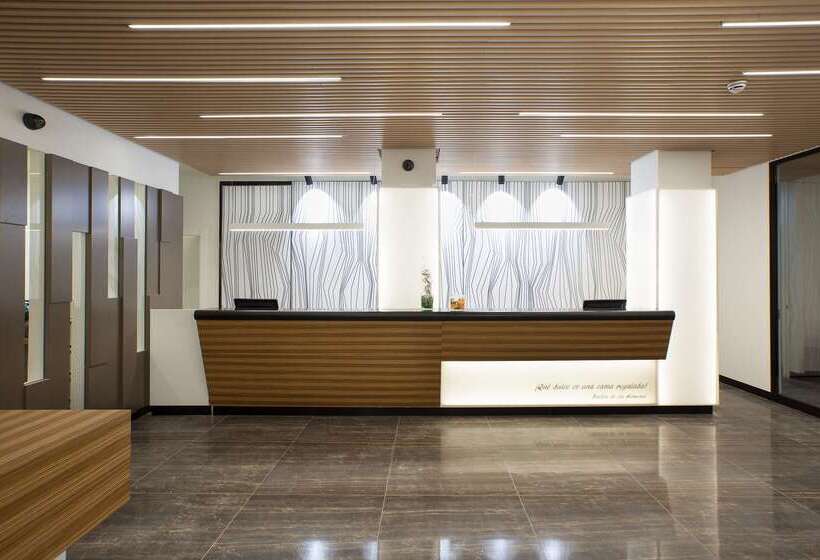 هتل NH Madrid Chamberi