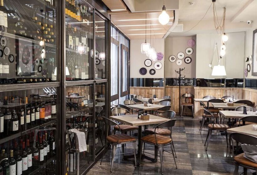 هتل NH Madrid Chamberi