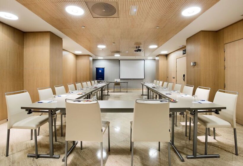 酒店 NH Madrid Príncipe De Vergara