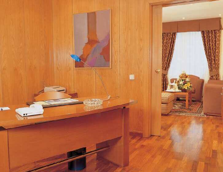 酒店 NH Madrid Príncipe De Vergara