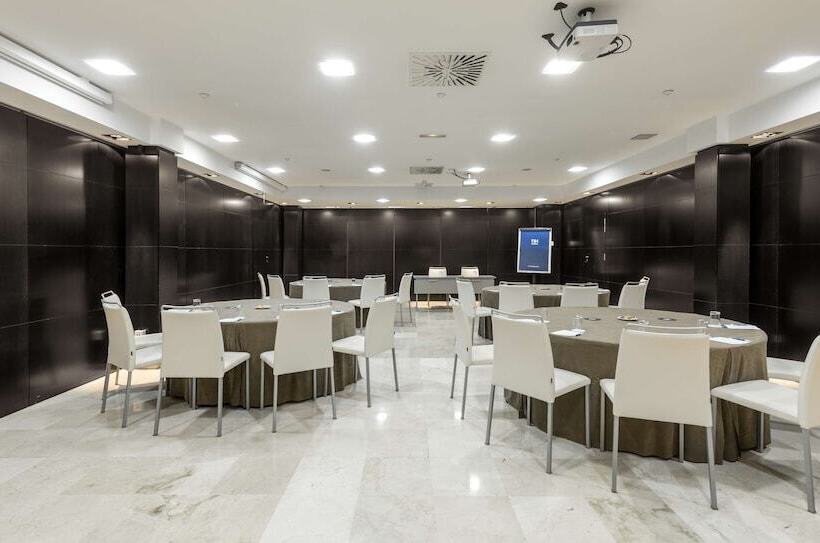 酒店 NH Madrid Príncipe De Vergara