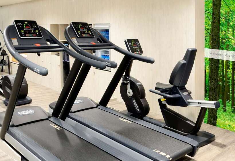 هتل NH Madrid Ventas