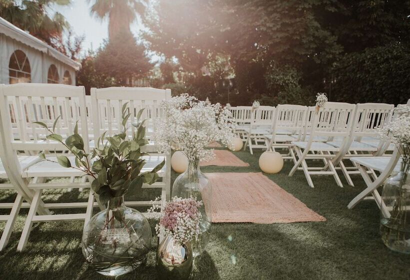 هتل NH Madrid Ventas