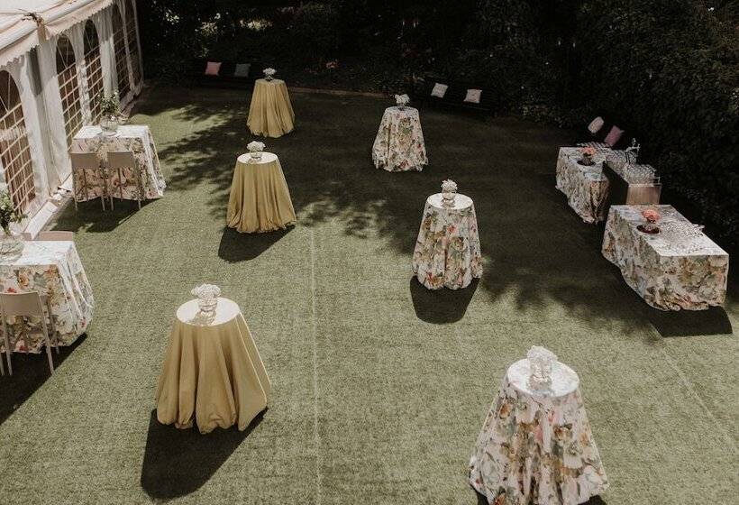 هتل NH Madrid Ventas