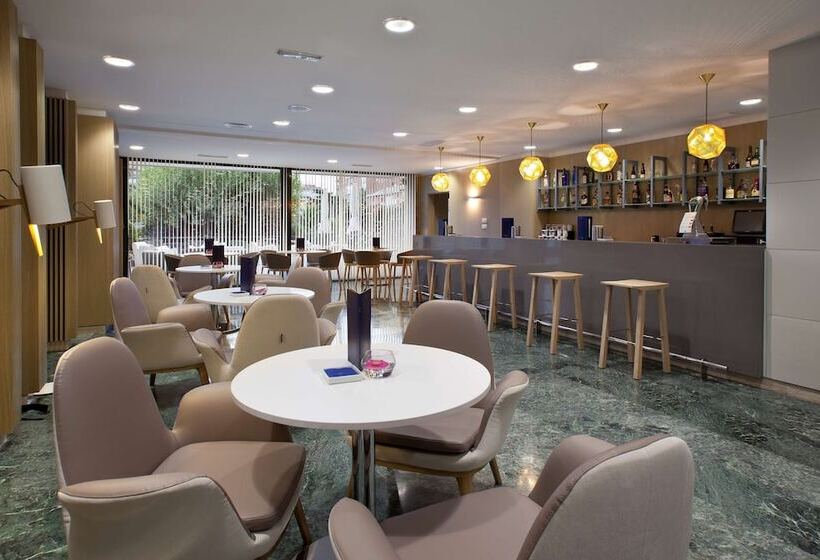 هتل NH Madrid Ventas