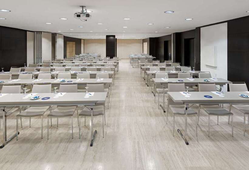 هتل NH Paseo De La Habana