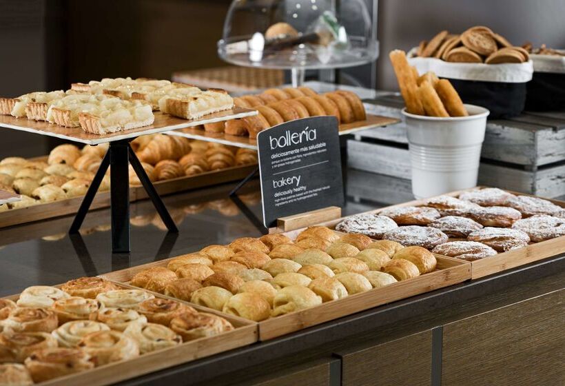 هتل NH Paseo De La Habana