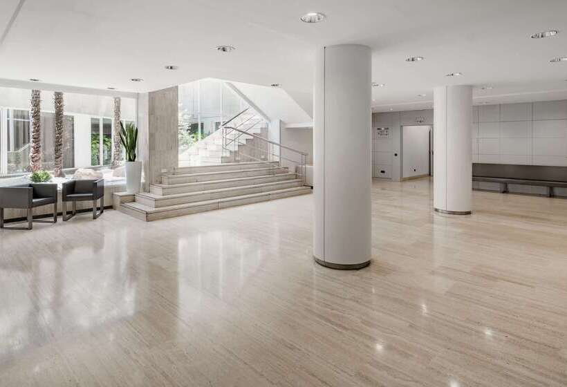 هتل NH Paseo De La Habana