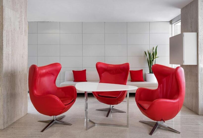 هتل NH Paseo De La Habana