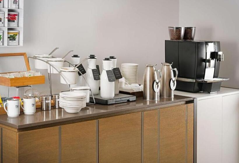 هتل NH Paseo De La Habana