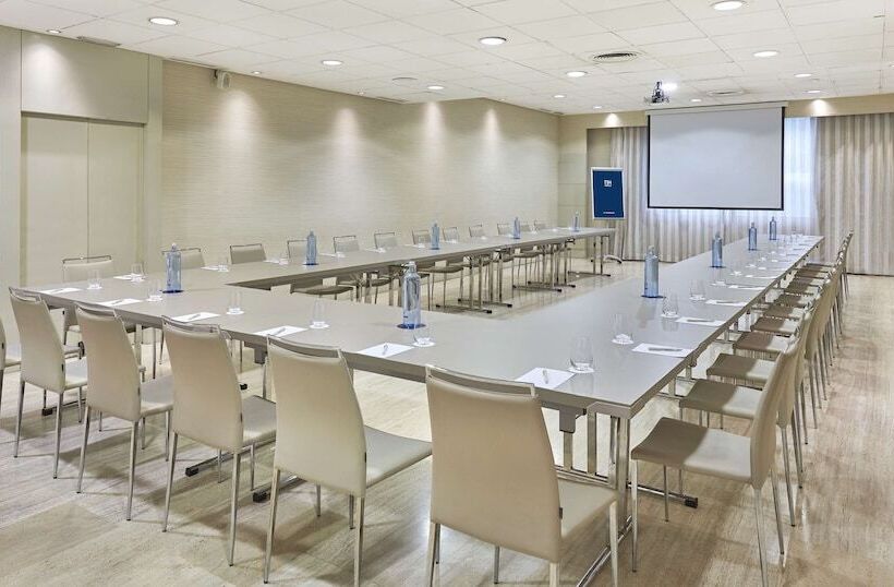 هتل NH Paseo De La Habana