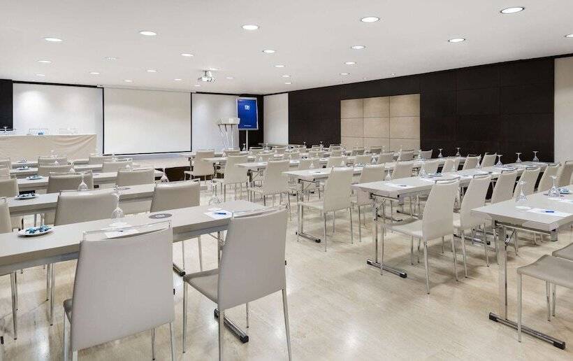 هتل NH Paseo De La Habana