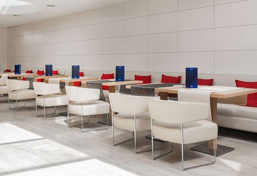 هتل NH Paseo De La Habana