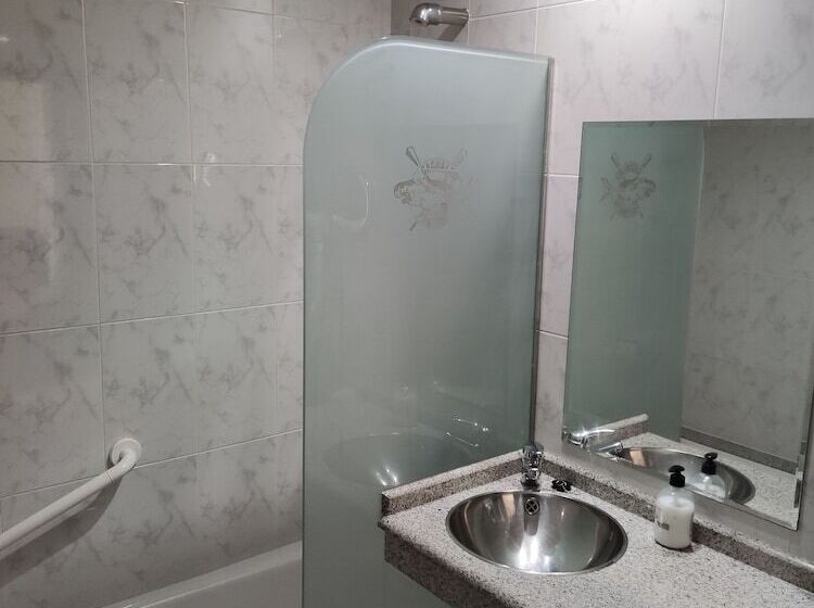 هتل Nuevo Cachalote