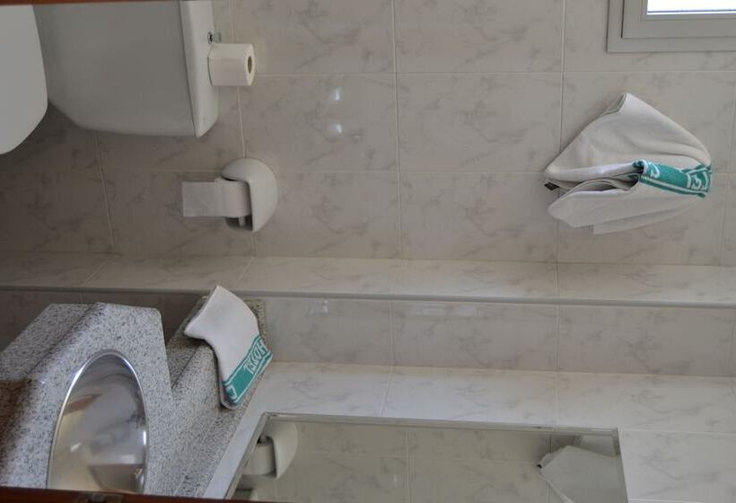 هتل Nuevo Cachalote