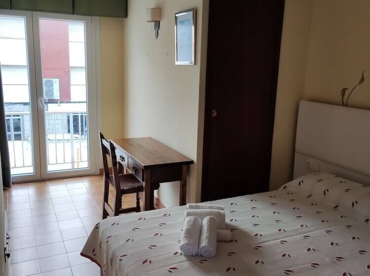 هتل Nuevo Cachalote