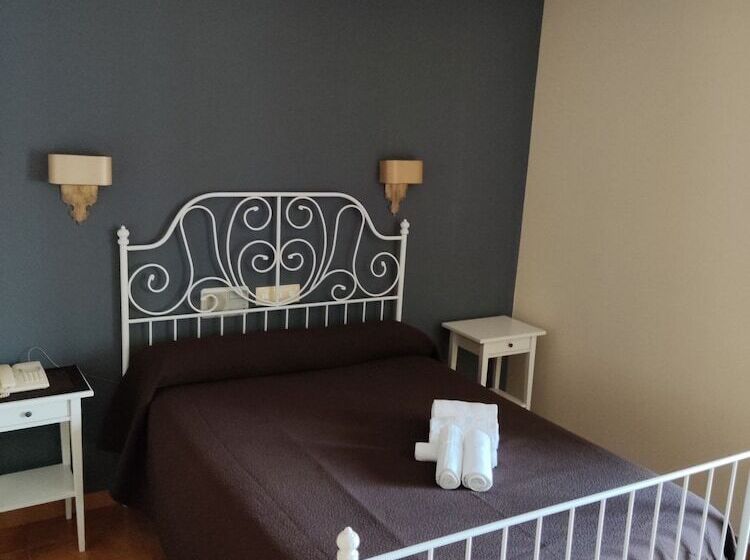 هتل Nuevo Cachalote