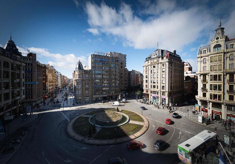 בית מלון כפרי Occidental Leon Alfonso V