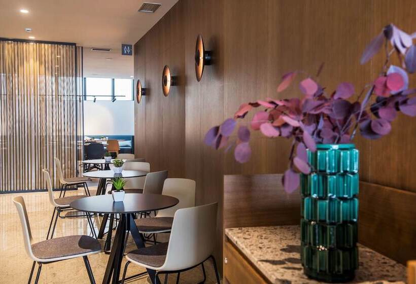 ホテル Occidental Vigo