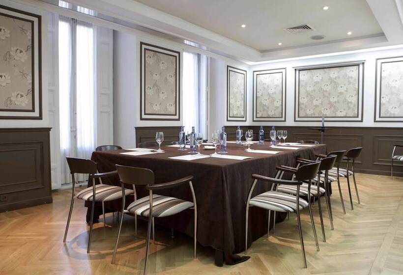 בית מלון כפרי Opera