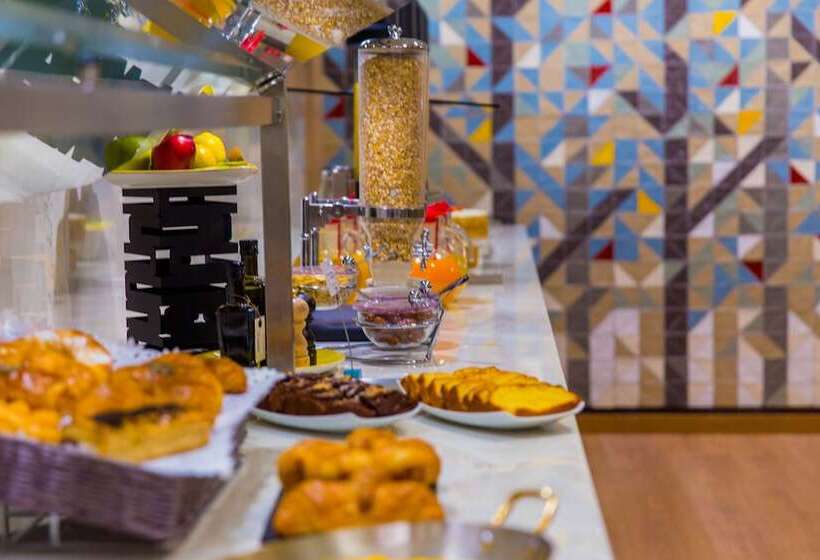 בית מלון כפרי Opera