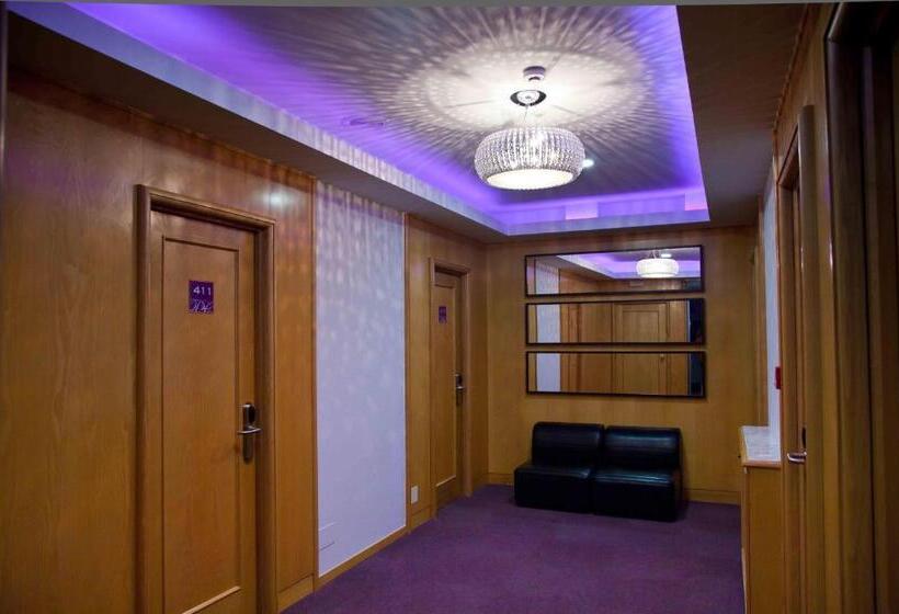 فندق Palacio De Cristal