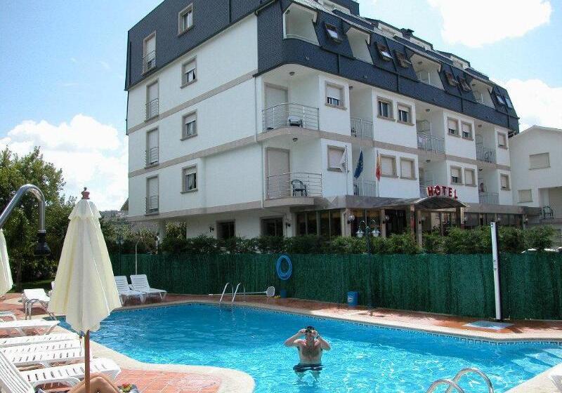 Отель Piñeiro 2 Estrellas Superior