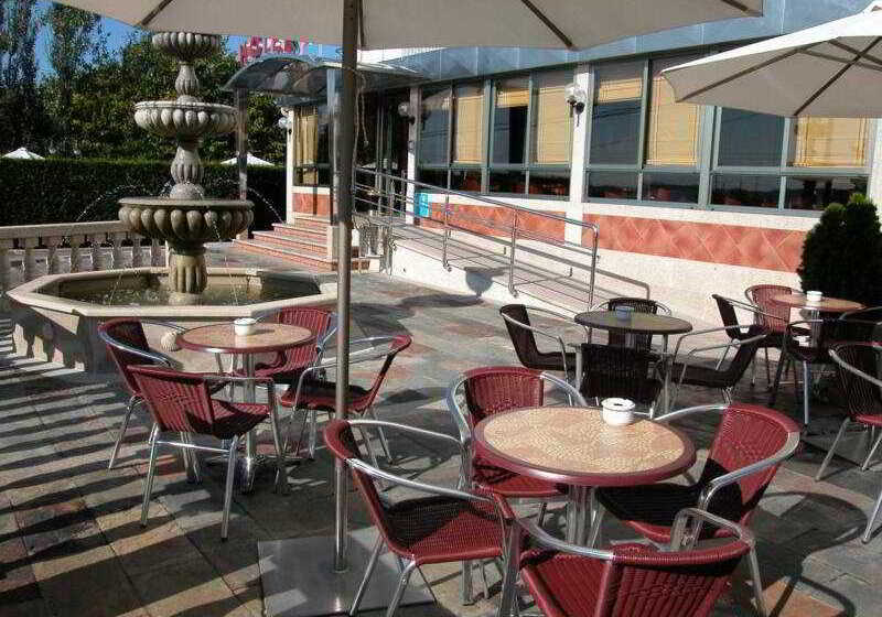 Отель Piñeiro 2 Estrellas Superior