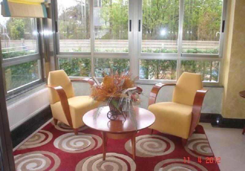 Отель Piñeiro 2 Estrellas Superior